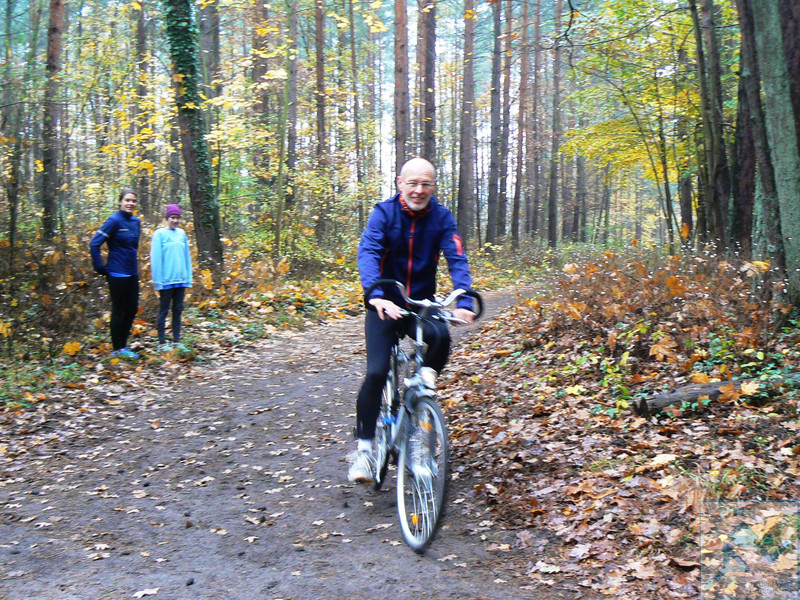 Immer am Ende des Feldes die Fahradbegleitung